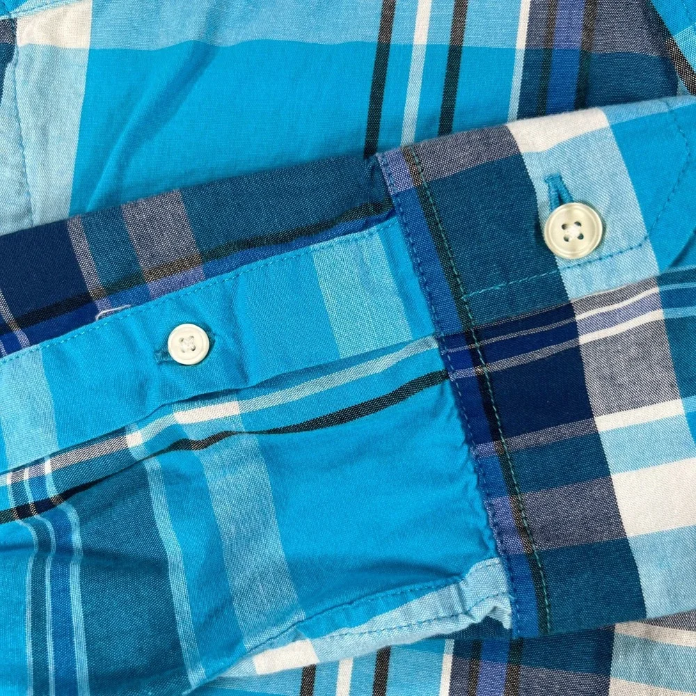 American Eagle Mens Shirt Medium Blue Plaid Long Sleeve Button Down Classic Fit